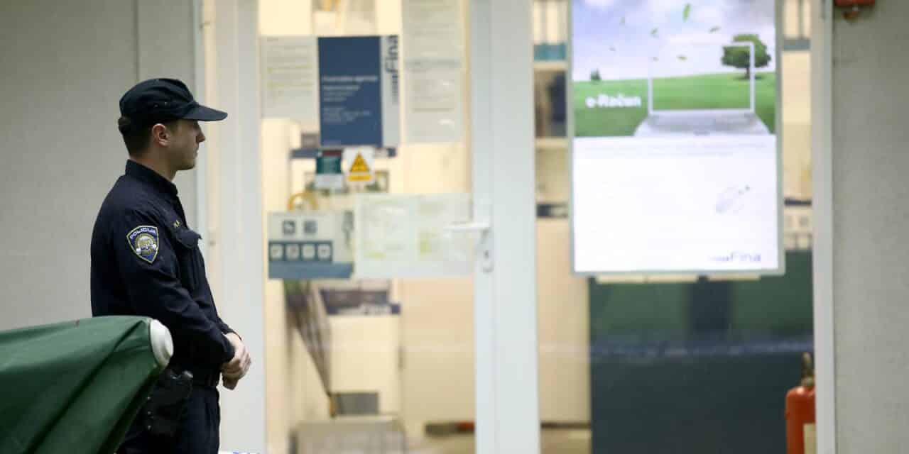 Zagreb: Maskirani razbojnici opljačkali Finu u Gajnicama