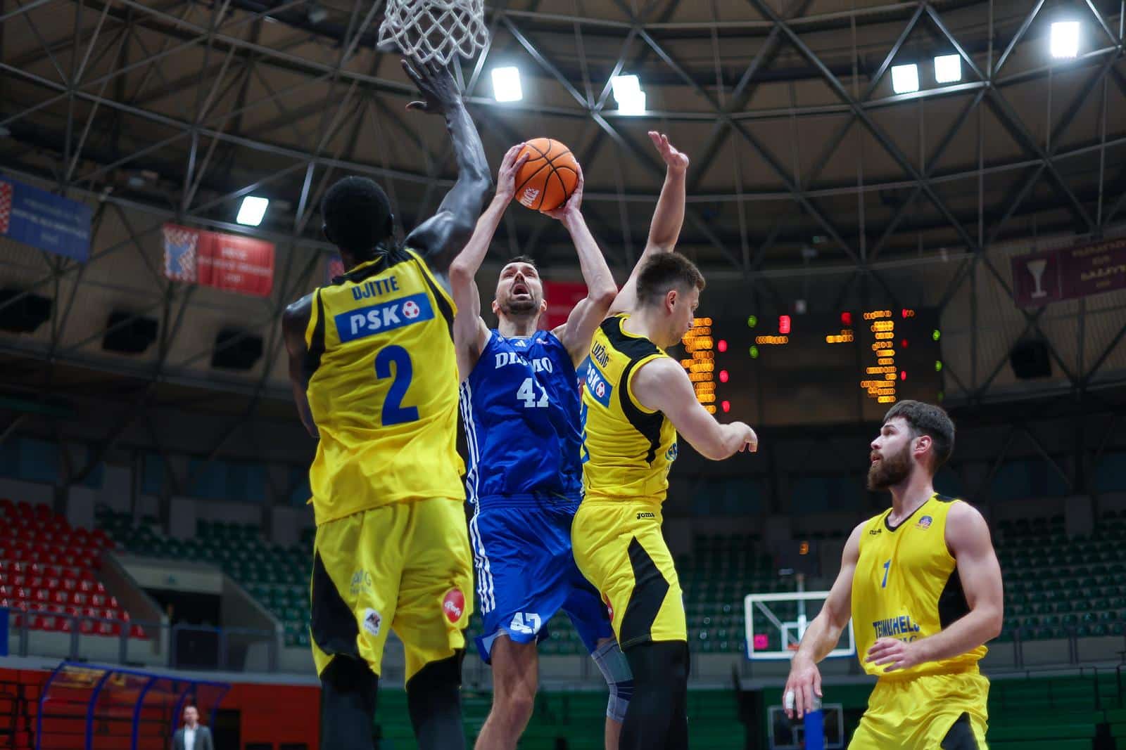 Zagreb: Utakmica 33. kola prvenstva Hrvatske za košarkaše, KK Dinamo Zagreb – KK Zabok