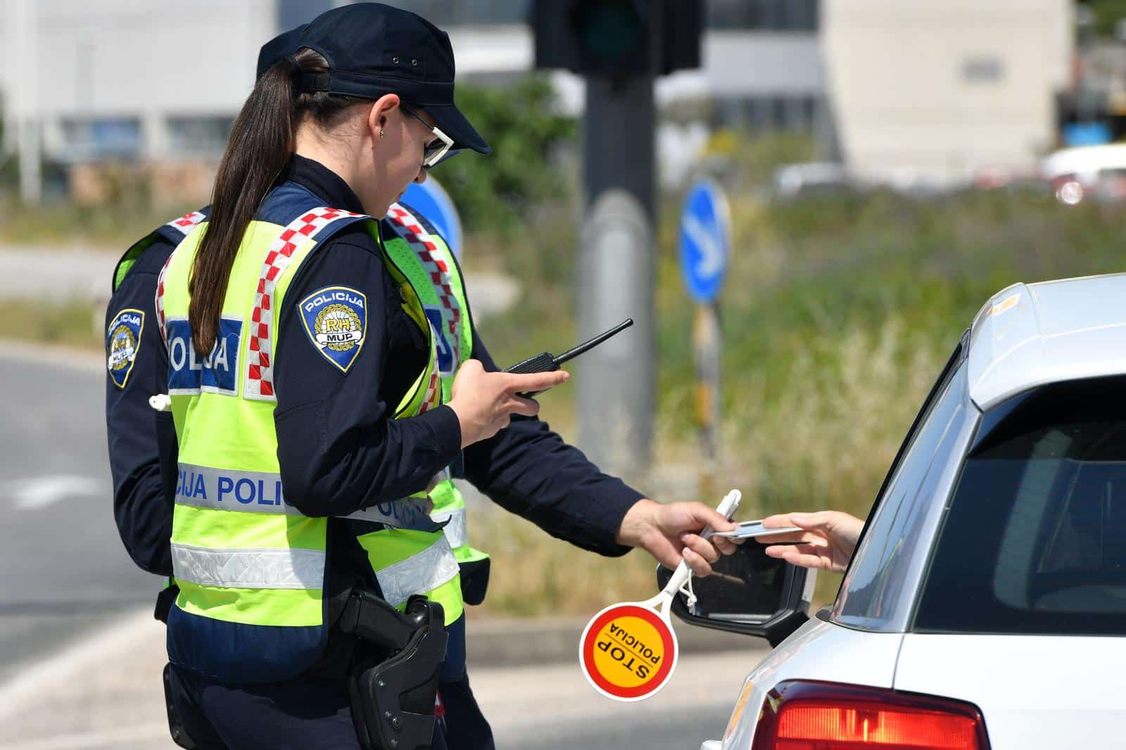 policija kontrola palica promet
