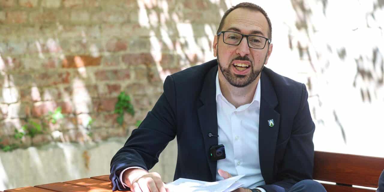 Tomislav Tomašević i zamjenici predstavili uređeno dvorište u okviru pilot projekta Zelena dvorišta