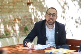 Tomislav Tomašević i zamjenici predstavili uređeno dvorište u okviru pilot projekta Zelena dvorišta
