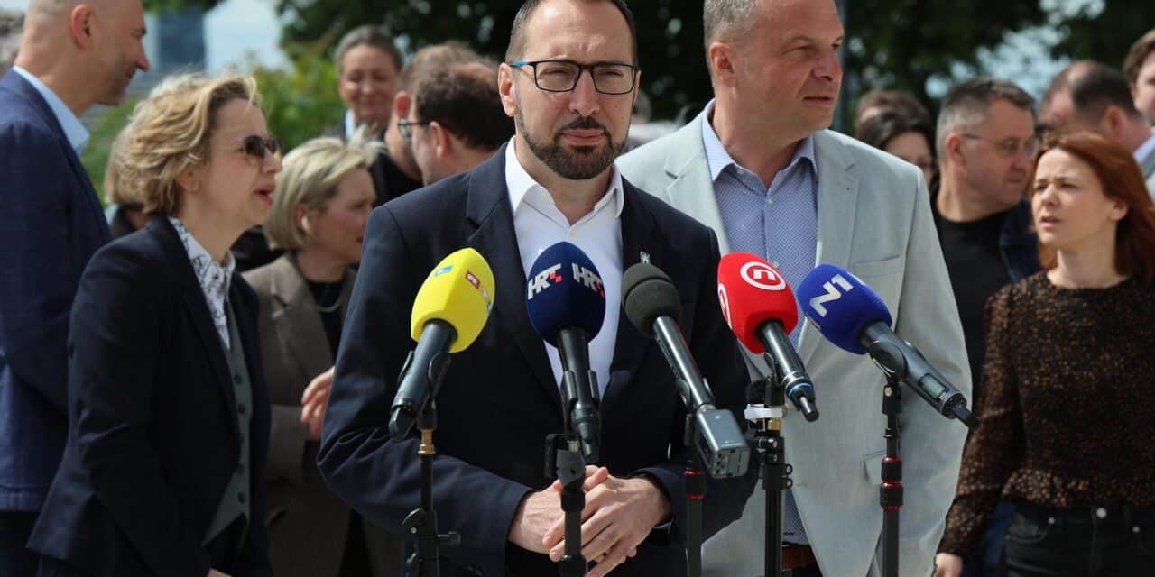 Zagreb: Završna konferencija za medije Tomislava Tomaševića i Siniše Hajdaša Dončića