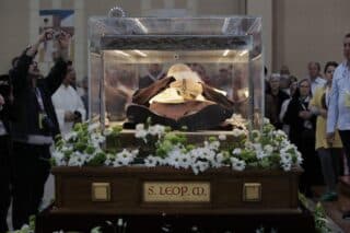 Zagreb: Opro�taj vjernika i odlazak tijela sv. Leopolda Bogdana Mandi?a u Sloveniju