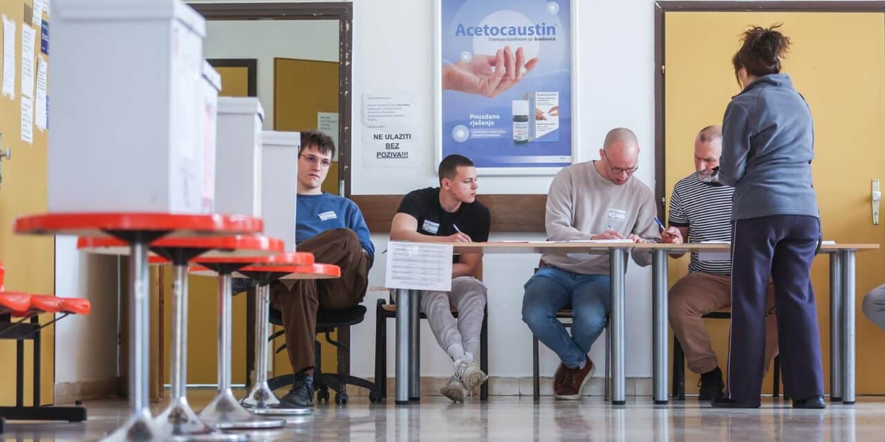 Zagreb: Otvorena biračka mjesta za Lokalne izbore 2025