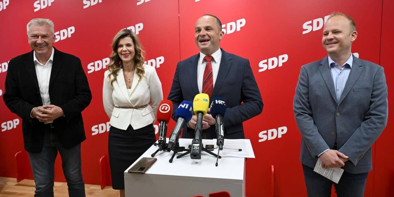 Zagreb: Konferencija za medije SDP-a sa Sinišom Hajdašem Dončićem na čelu