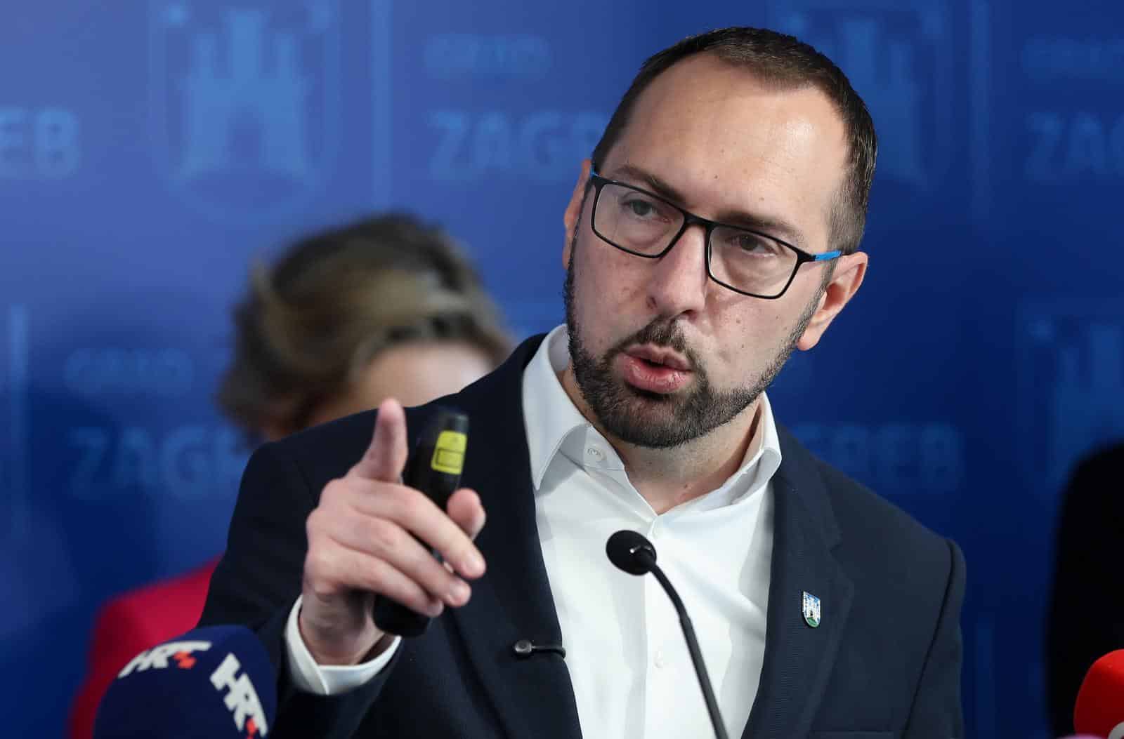 Zagreb: Tomašević sa suradnicima predstavio program za izradu rješenja za stadion Maksimir