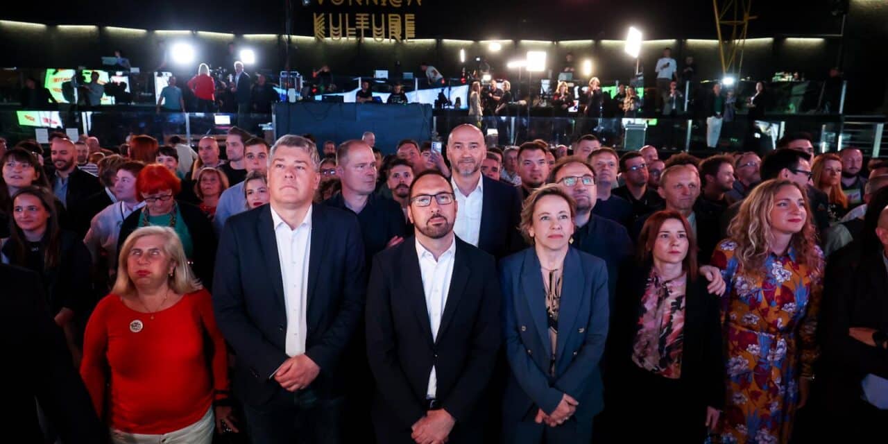 Zagreb: Čekanje izbornih rezultata u stožeru stranke Možemo! i SDP-a