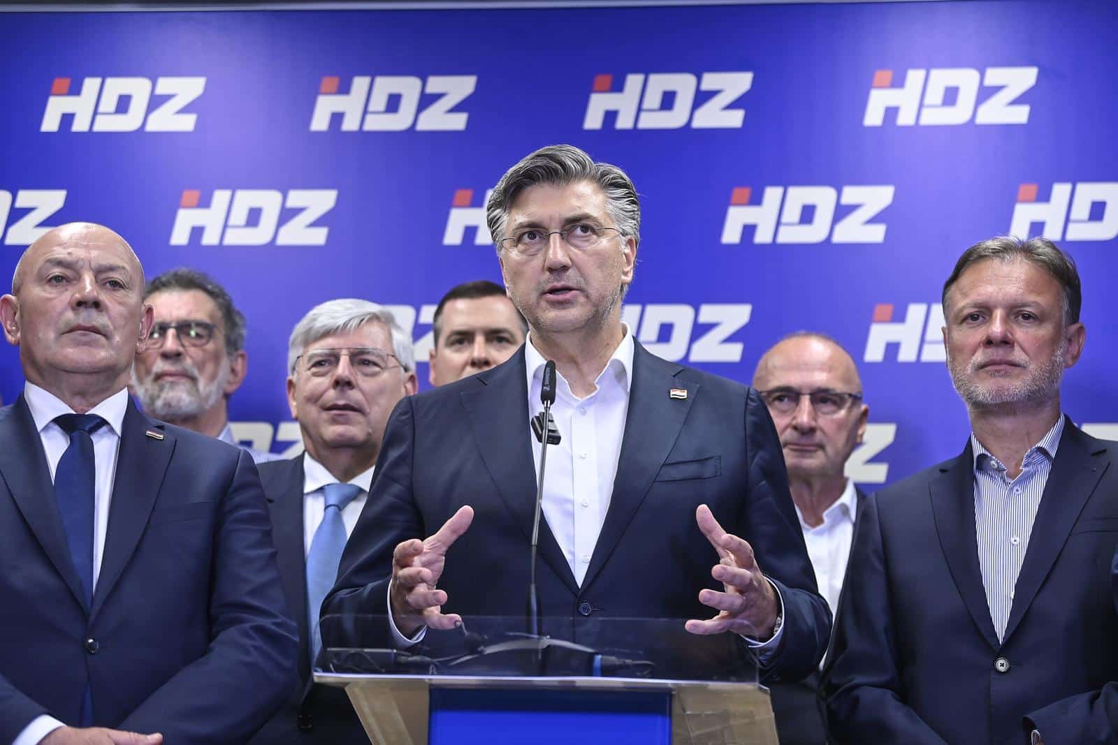 Zagreb: Andrej Plenković dao je izjavu medijima o rezultatima drugog kruga lokalnih izbora