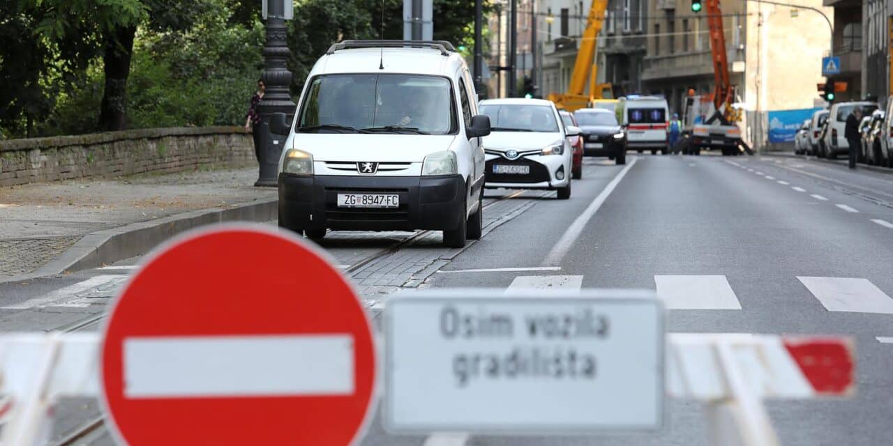 Zagreb: Ulica Ribnjak zbog radova zatvorena za promet u smjeru sjevera