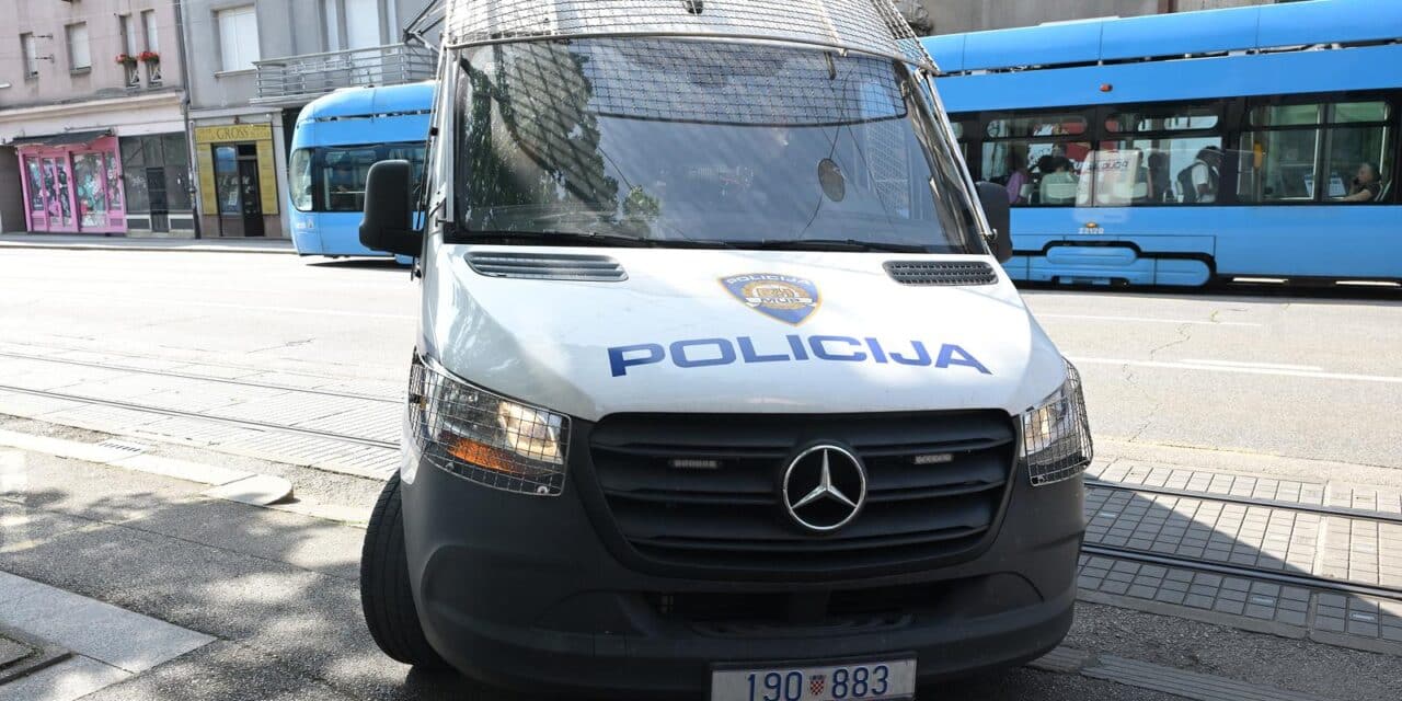 Zagreb: Dovođenje optuženih policajaca u Uskok