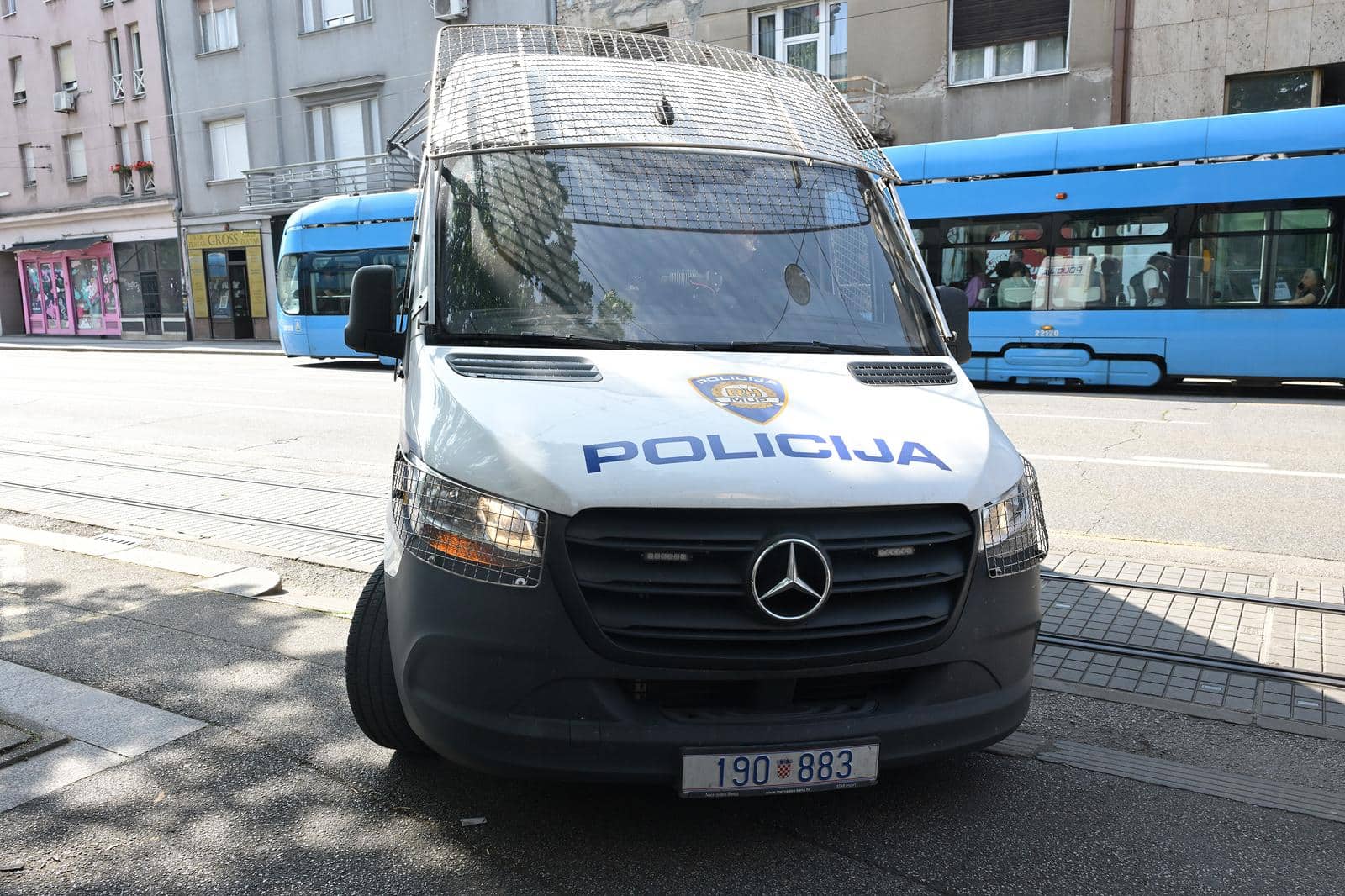Zagreb: Dovođenje optuženih policajaca u Uskok