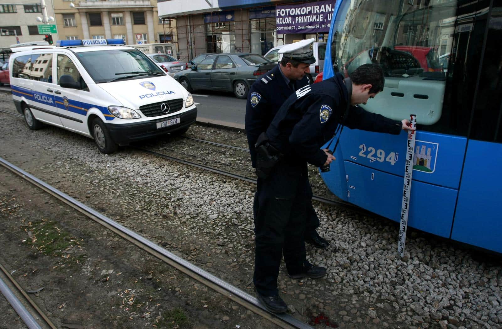 Zagreb: Pje�ak prelazio cestu pa ga pregazio tramvaj