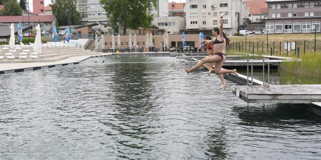 Čazma: Otvorena sezona kupanja na jedinom biološkom bazenu u Hrvatskoj