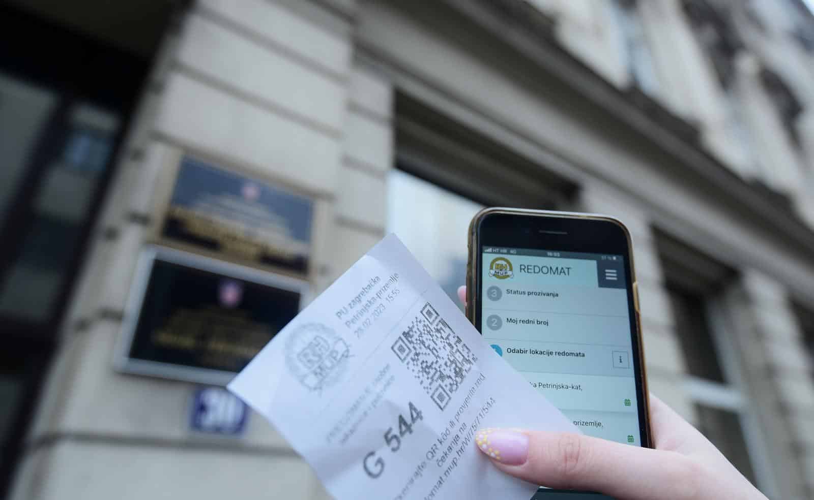 Policija pozvala građane da zamijene istekle osobne iskaznice kako bi se izbjegle gužve
