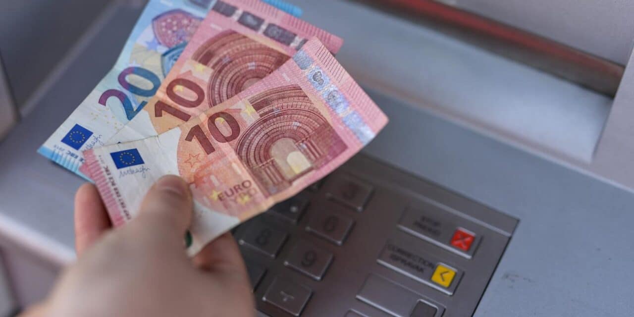 Od 1. siječnja euro postaje službena valuta u Hrvatskoj i nakon 29 godina zamijenit će kunu