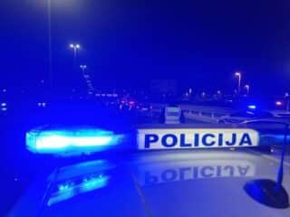 policija