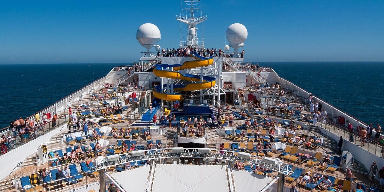 cruise-1236642_1280
