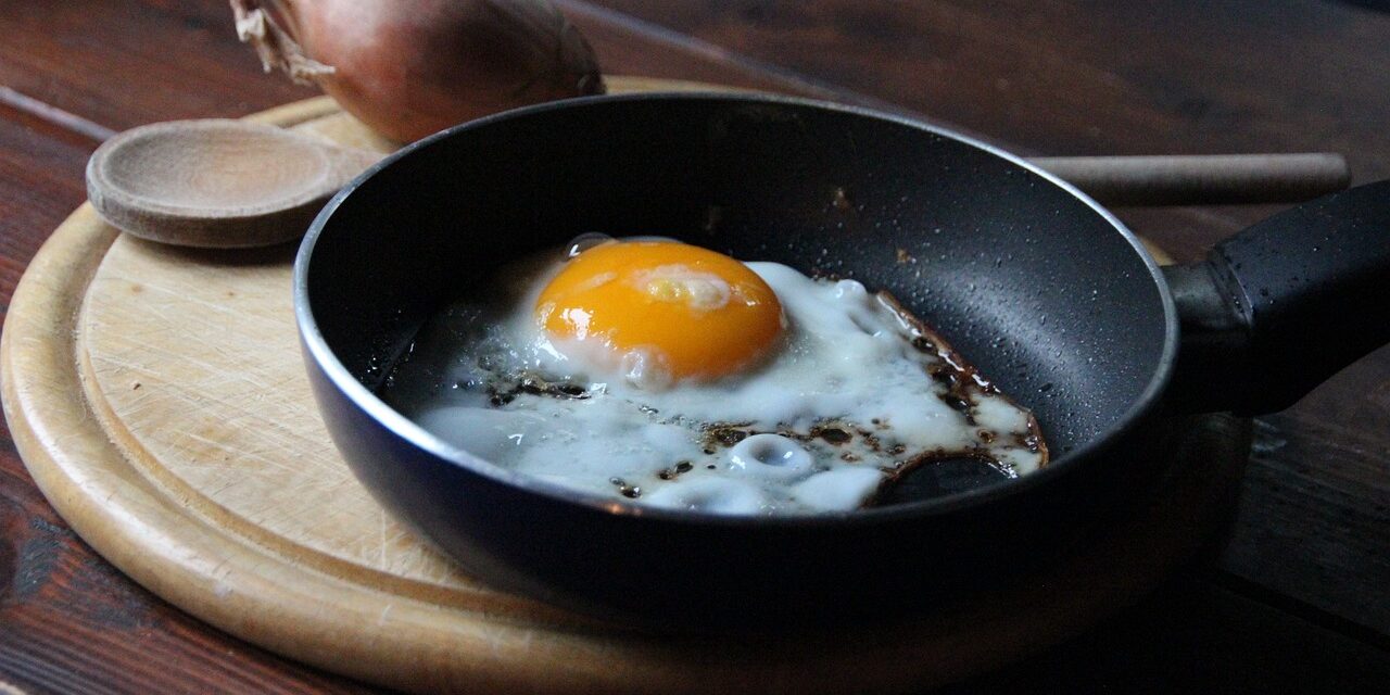 fried-egg-1873747_1280