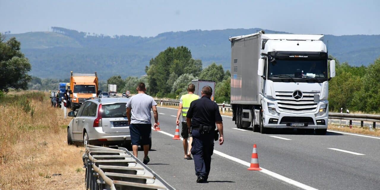 Vrbovljani: Sudar kamiona i osobnog automobila na autocesti A3