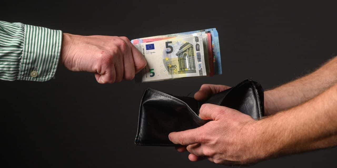 Uvođenje eura dovelo je do poskupljenja što su mnogi poslovni subjekti iskoristili