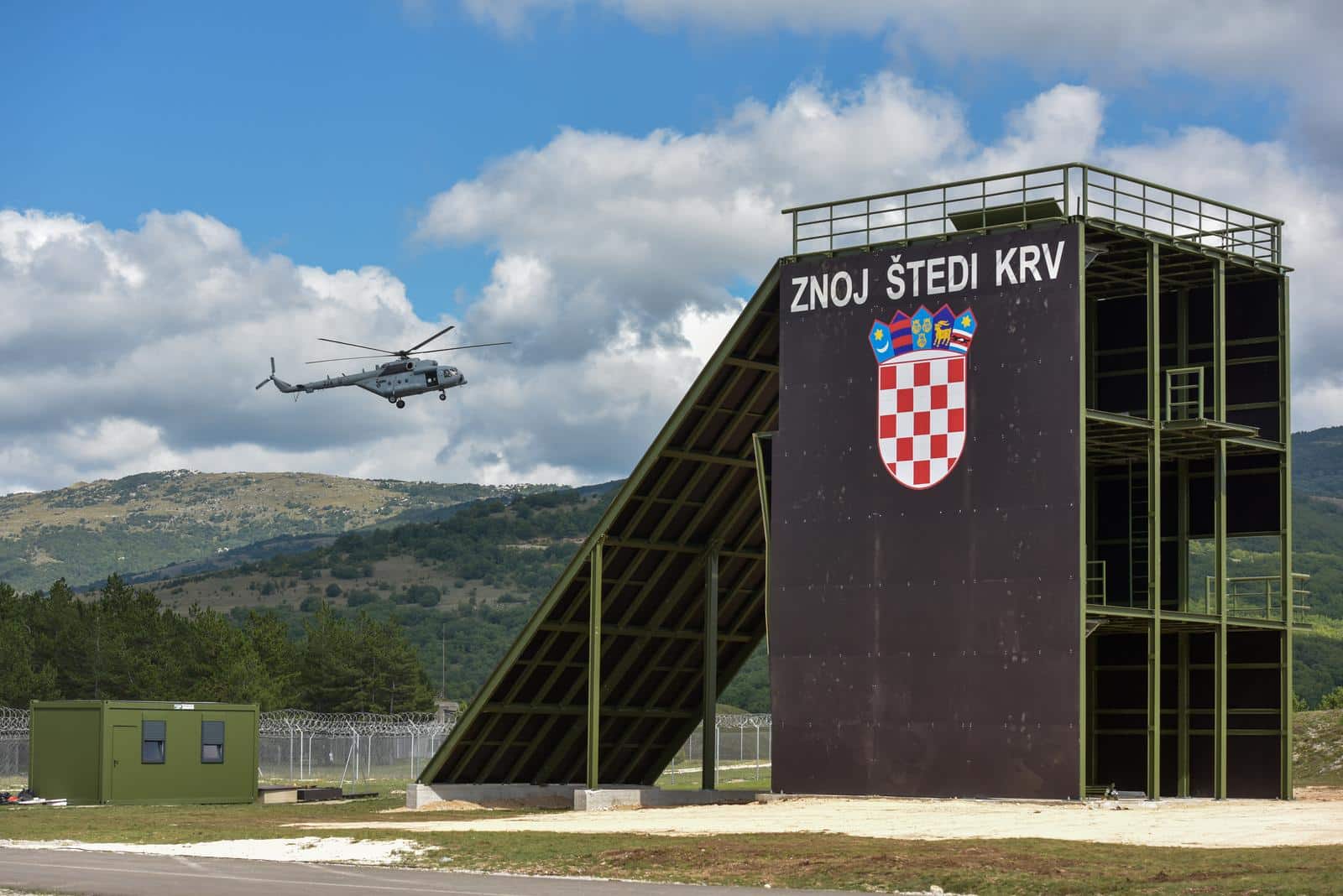 U vojarni “Josip Jović” u Udbini svečano je otvoreno Središte za razvoj vođa “Marko Babić”