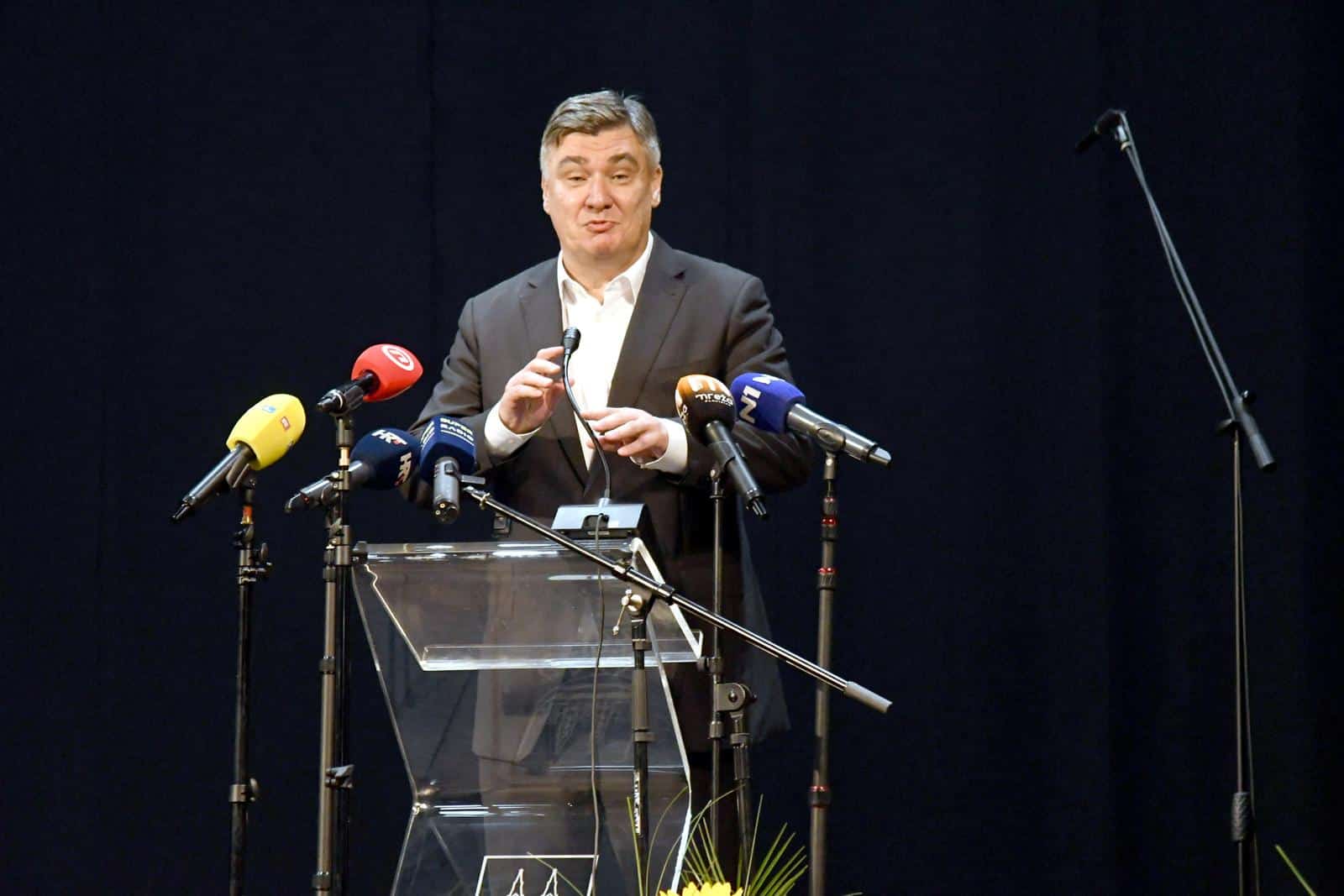Čazma: Predsjednik Milanović sudjelovao na svečanoj sjednici Gradskog vijeća Grada Čazme