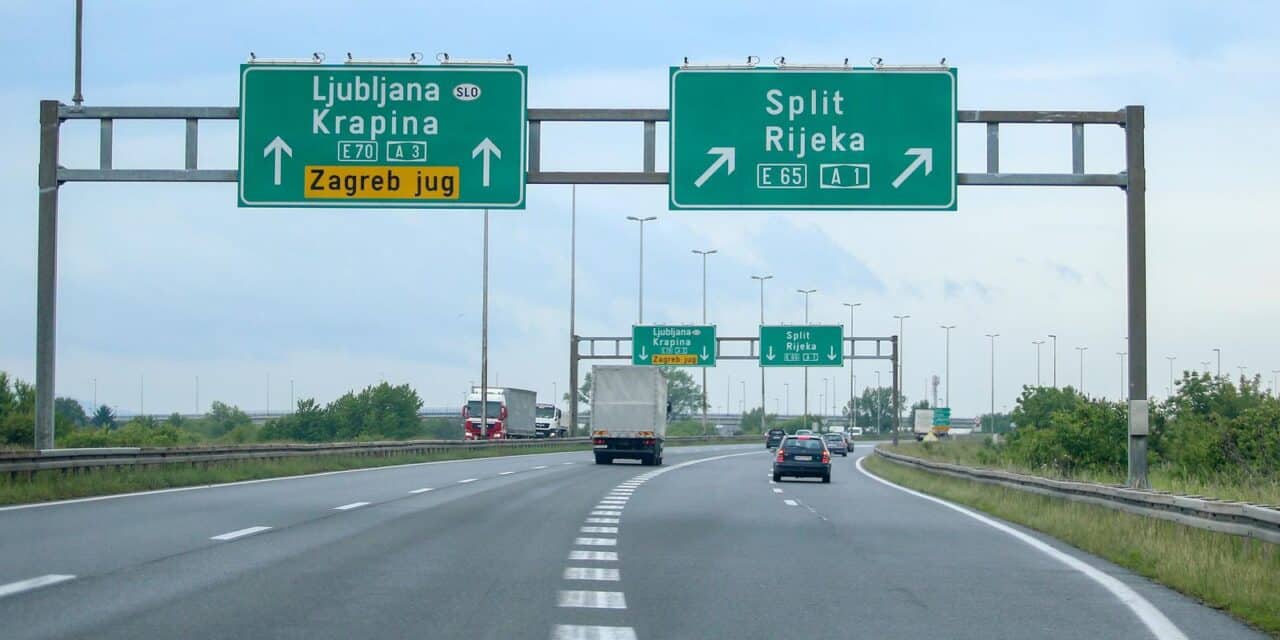 Zagreb: Na autocestama postavljeni novi prometni znakovi Držite razmak
