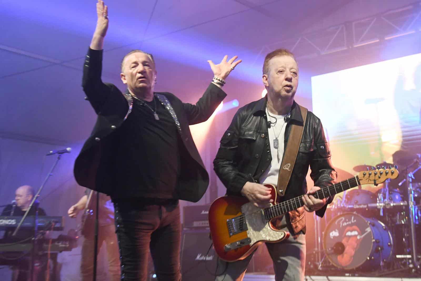 Čazma: Zadnju večer slavljenja Dana grada Čazme obilježio koncert legendarnih Prljavaca