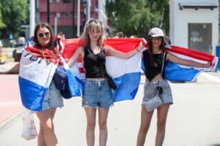 Zagreb: Obožavatelji se okupljaju na Kajzerici uoči koncerta Marka Perkovića Thompsona