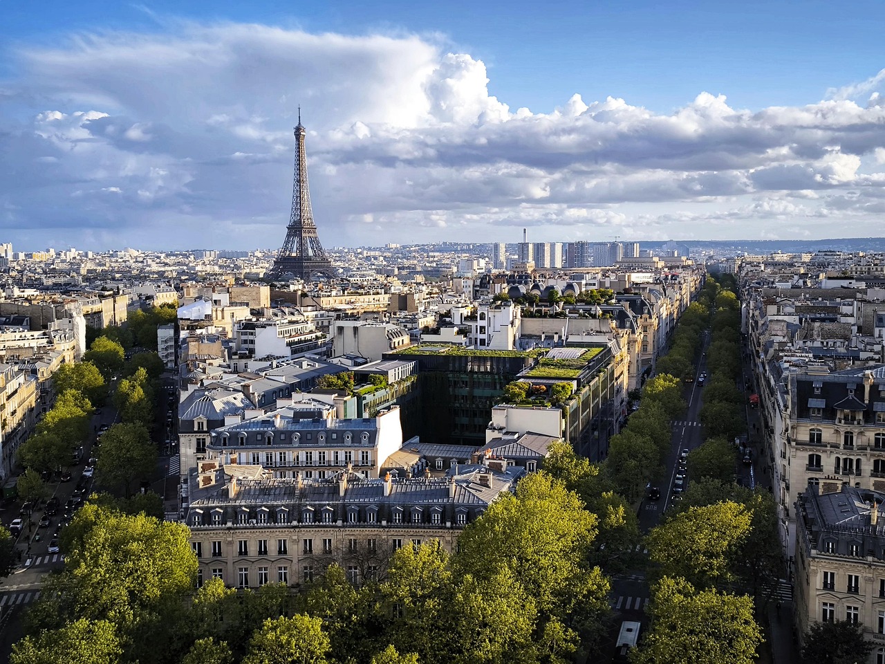 paris-8756718_1280