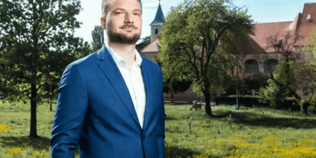 NOVOSEL KARLO
