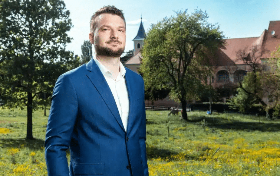 NOVOSEL KARLO
