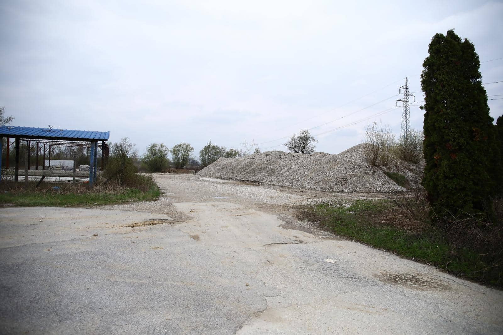 Lokacija u Resniku na kojoj se treba graditi Centar za gospodarenje otpadom