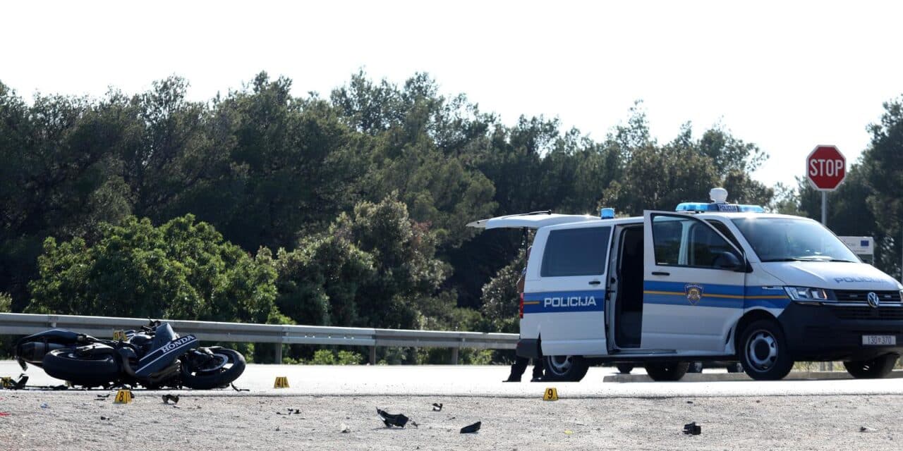 U prometnoj nereći kod Brodarice teško stradao motociklist