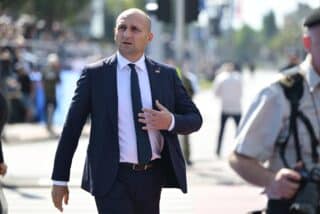 Zagreb: Uzvanici na vojnom mimohodu u povodu 30. obljetnice VRO Oluja