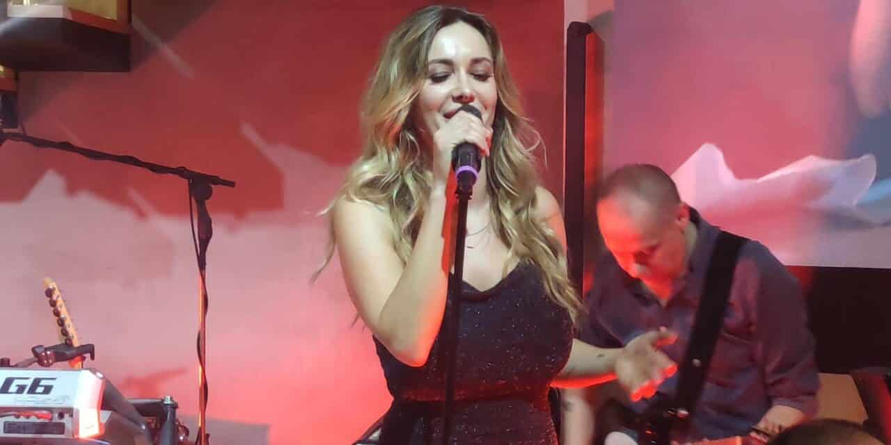 Beograd: Lidija Bačić pjevala na godišnjoj proslavi tvrtke Honor Srbija