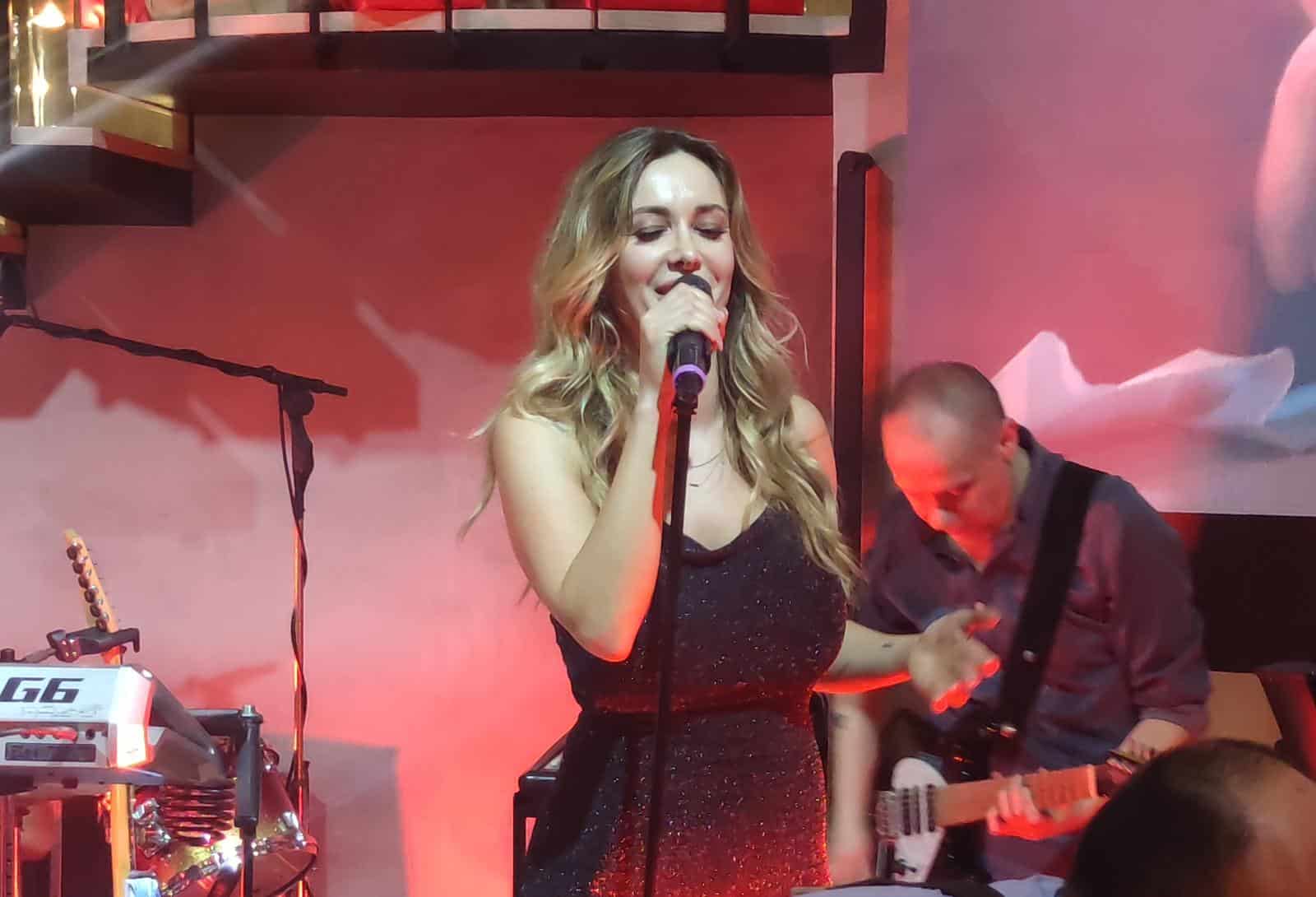 Beograd: Lidija Bačić pjevala na godišnjoj proslavi tvrtke Honor Srbija
