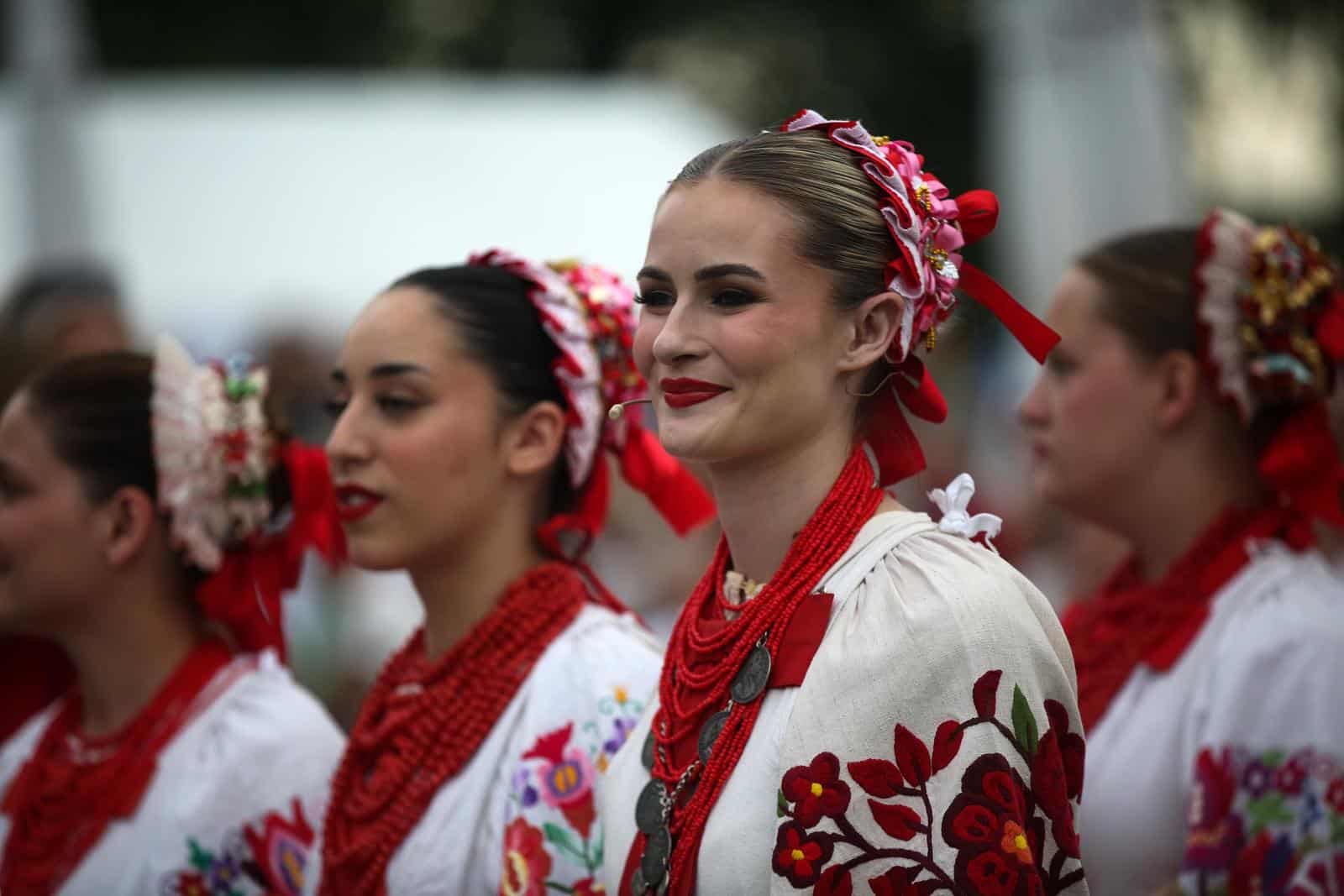 Velika Gorica: U organizaciji Ogranka seljačke sloge Buševec izveden je scenski prikaz “Turopoljske svadbe”