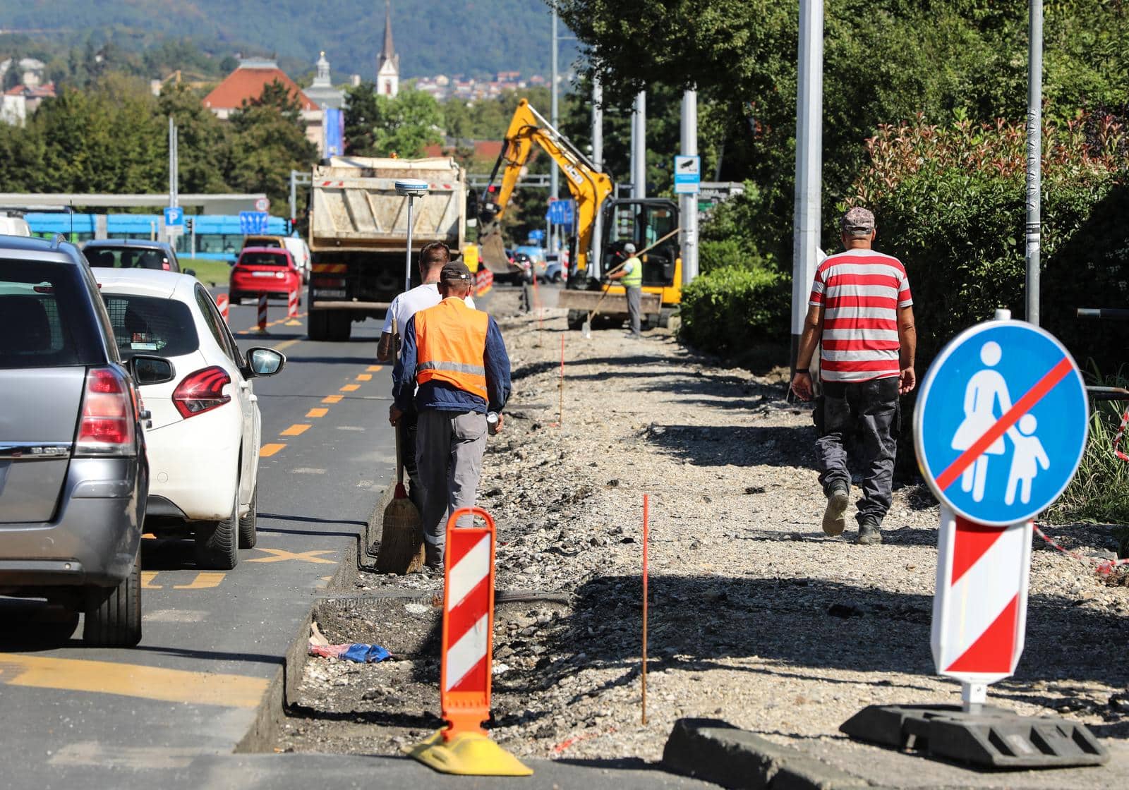 Zagreb: Radovi na biciklističkoj stazi u Ulici Hrvatske bratske zajednice