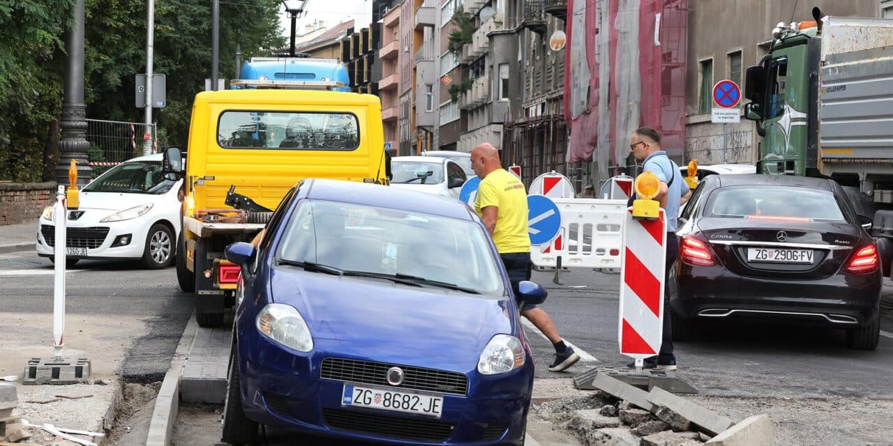 Zagreb: Vozačica zapela na pruzi, tramvajski promet u zastoju