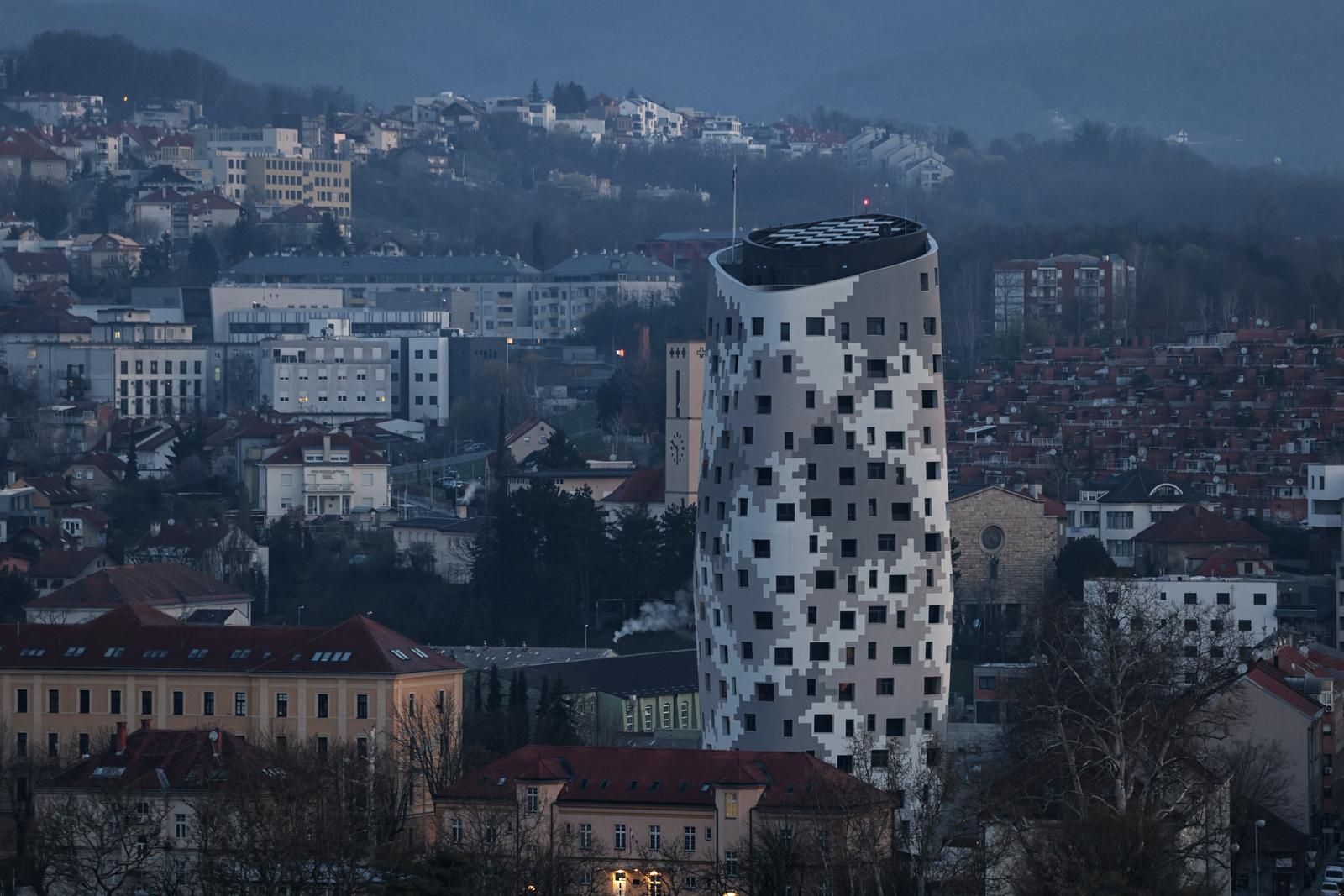 Prva proljetna zora nad Zagrebom