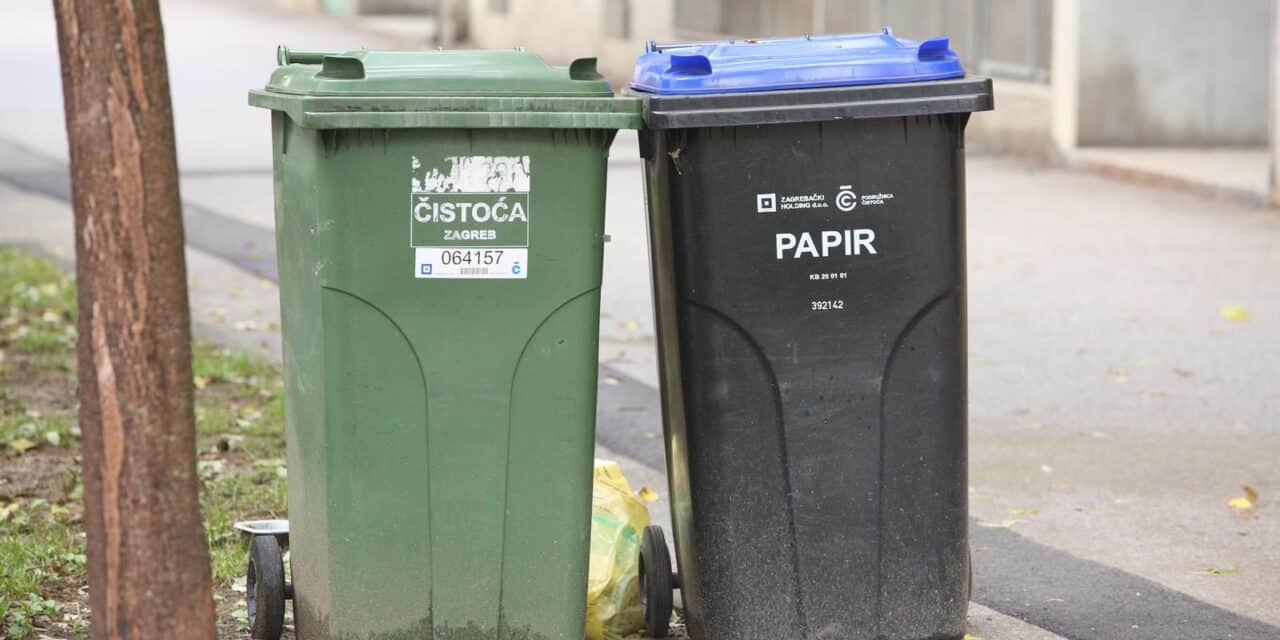 Zagreb: Kante za otpad u Križanićevoj ulici