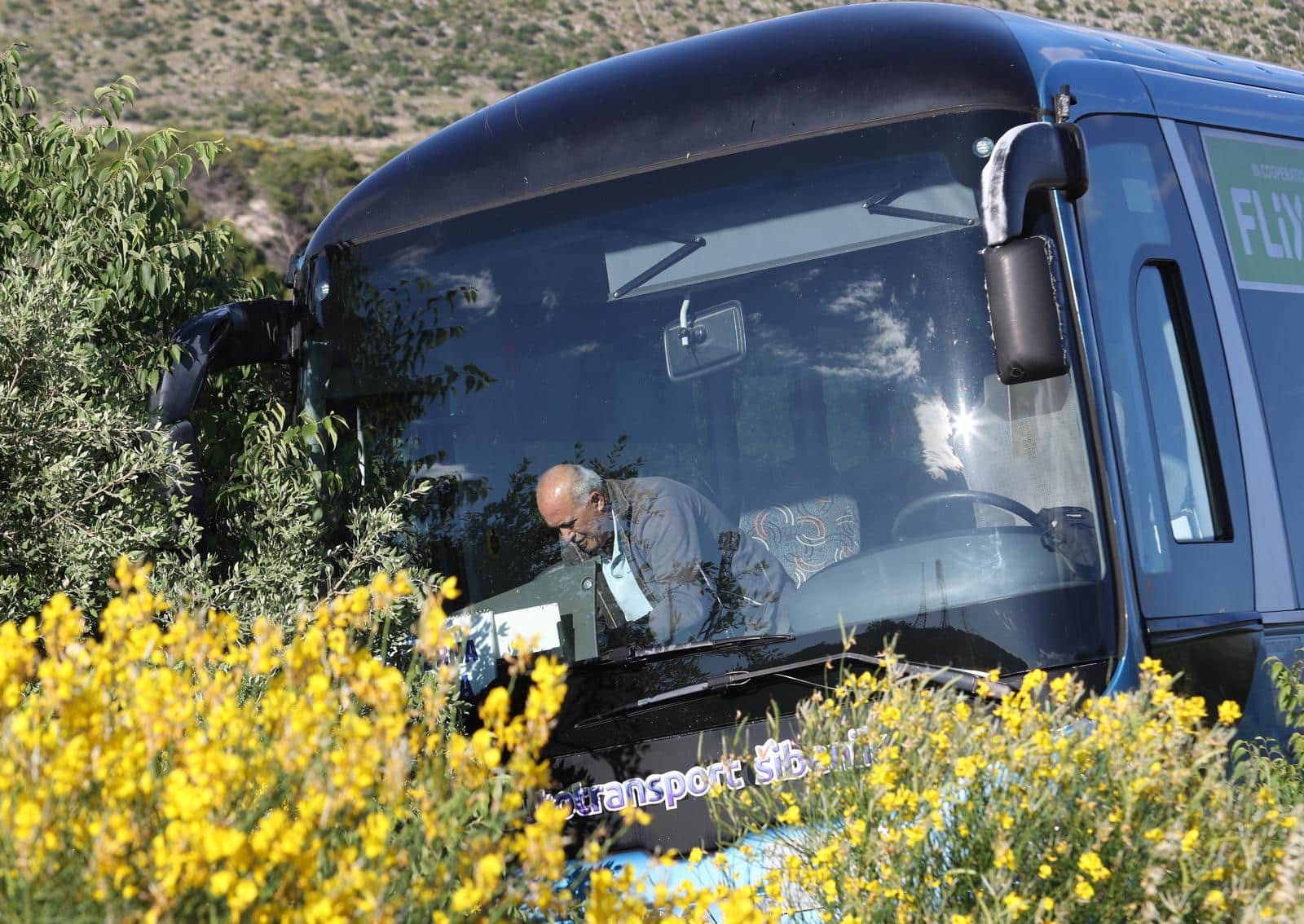 �ibenik: Sudar autobusa i osobnog automobila
