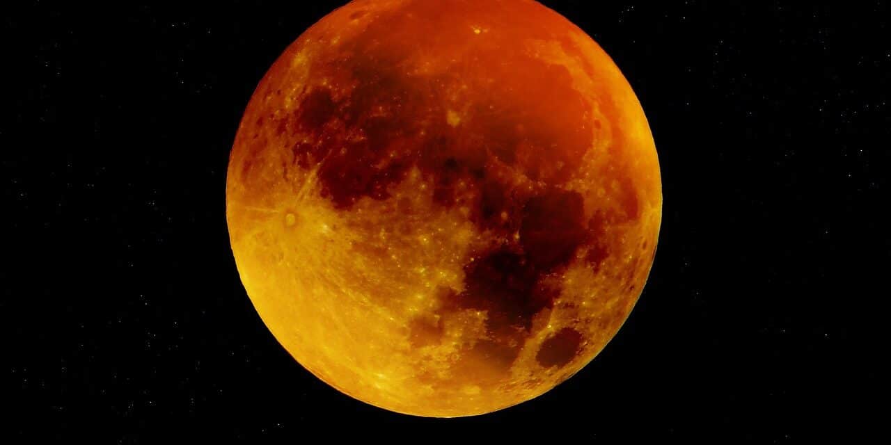 moon-963926_1280