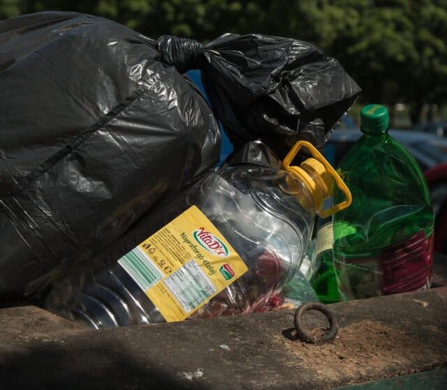 plastika zero waste okoliš recikliranje mikroplastika ekologija održivost svakodnevni život navike zagađenje