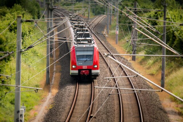 putovanja vlakom Europa održivi turizam ekološka putovanja željeznice avantura romantika sporija putovanja interrail turizam