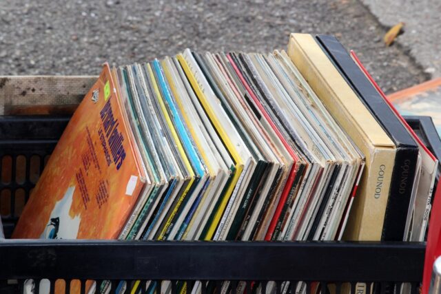 vinil ploče glazba generacija Z gramofon streaming nostalgija kultura trendovi glazbena industrija