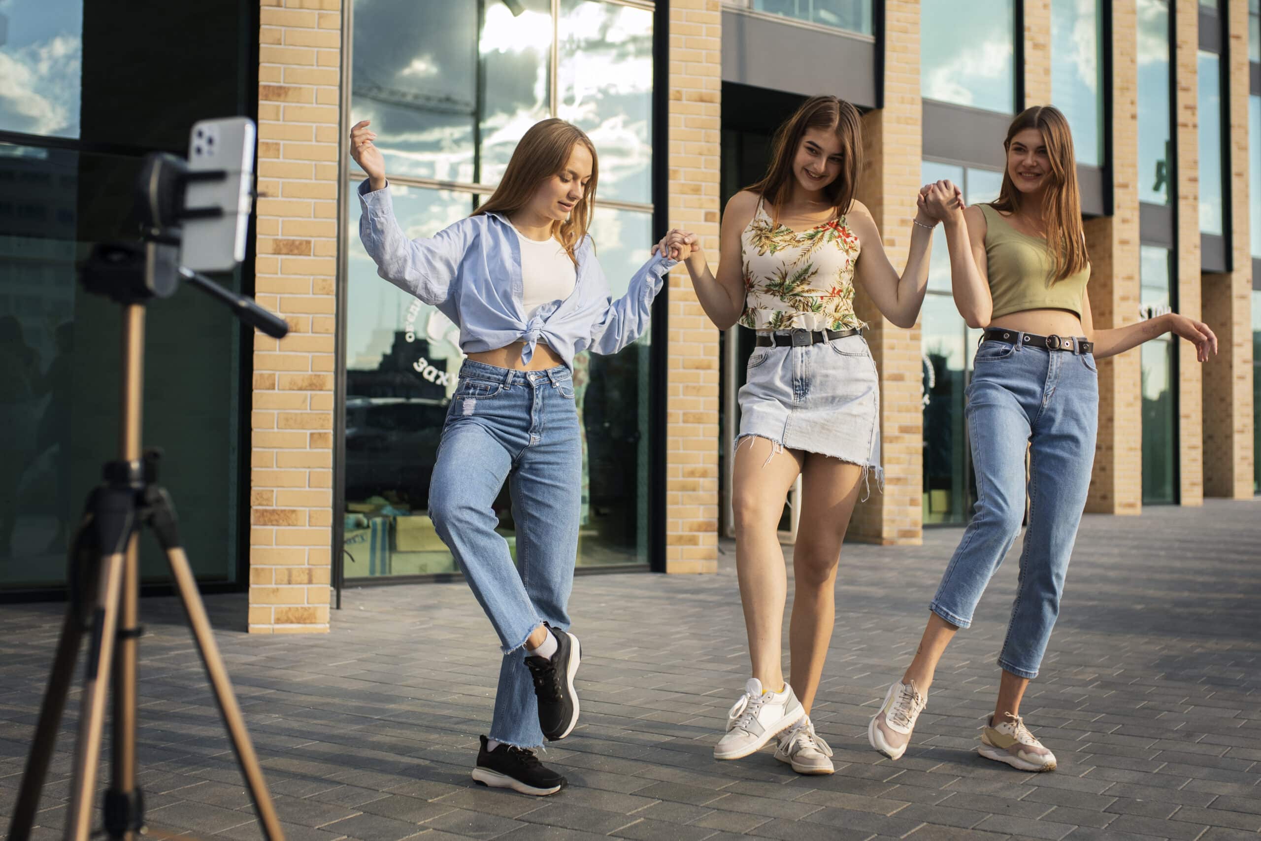 TikTok zvijezde viralni video influencer marketing društvene mreže kratki video TikTok trendovi