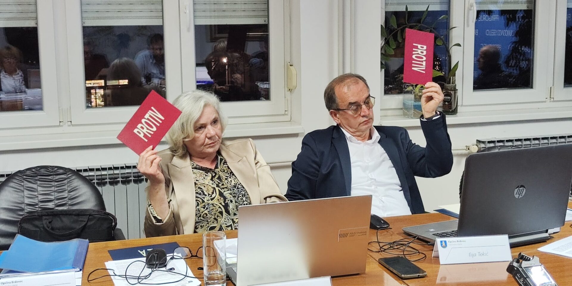 5b6d75fe-b080-446b-a77a-8821951741e2