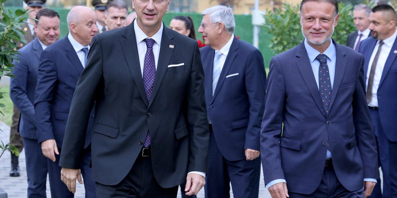 Zagreb: Povodom obljetnice pogibije general-bojnika Blage Zadre položeni vijenci kod biste u Saboru